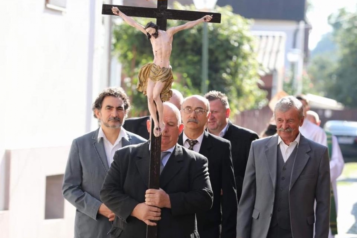 Szakrális térhasználat a 21. században. Kézdivásárhely római katolikus térhasználata.