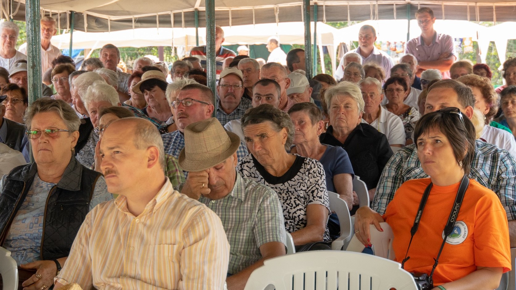 „Minden hozzátartozik…” Kutatási jelentés a 21. századi erdélyi lelkipásztori szerepek felméréséről